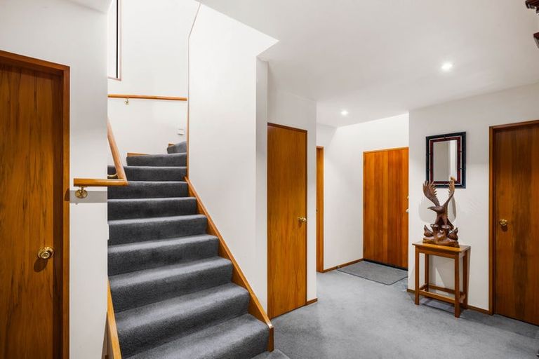 Photo of property in 140 Memorial Avenue, Burnside, Christchurch, 8053