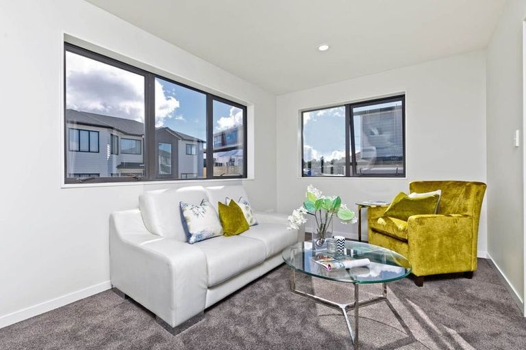 Photo of property in 3 Crompton Place, Orewa, 0931