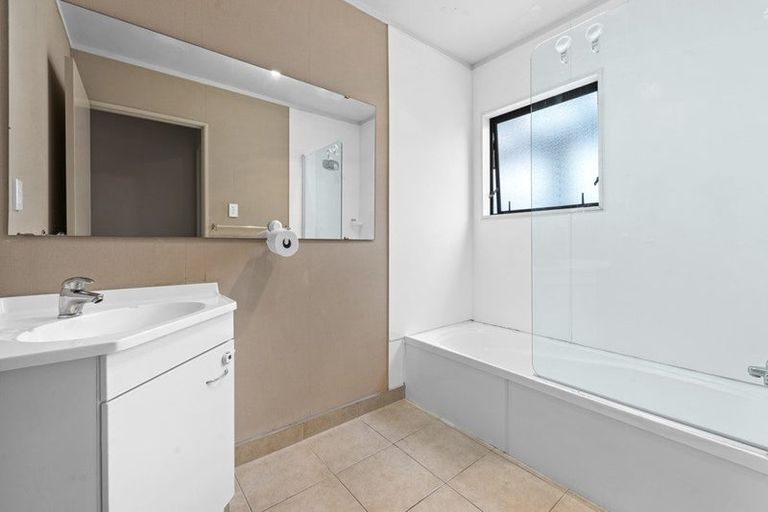 Photo of property in 68b Marne Road, Papakura, 2110