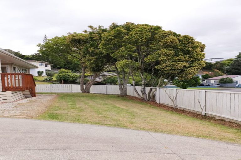 Photo of property in 69a Powrie Street, Glenfield, Auckland, 0629