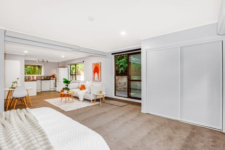 Photo of property in 8 Rydal Place, Southgate, Wellington, 6023
