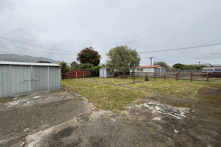 Photo of property in 20 Chapman Crescent, Naenae, Lower Hutt, 5011