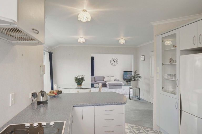 Photo of property in 23 Farnborough Drive, Nawton, Hamilton, 3200