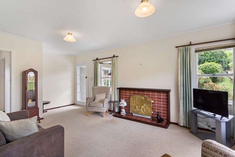 Photo of property in 19 City View Terrace, Birkenhead, Auckland, 0626