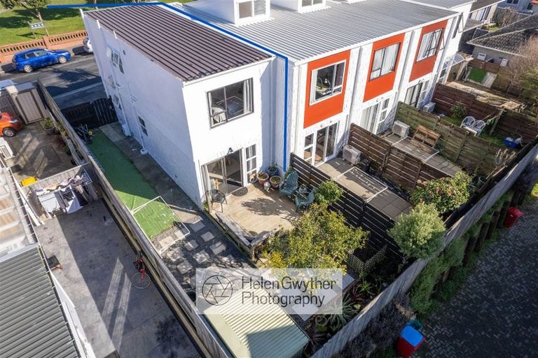 Photo of property in 20f5 Frankmoore Avenue, Johnsonville, Wellington, 6037