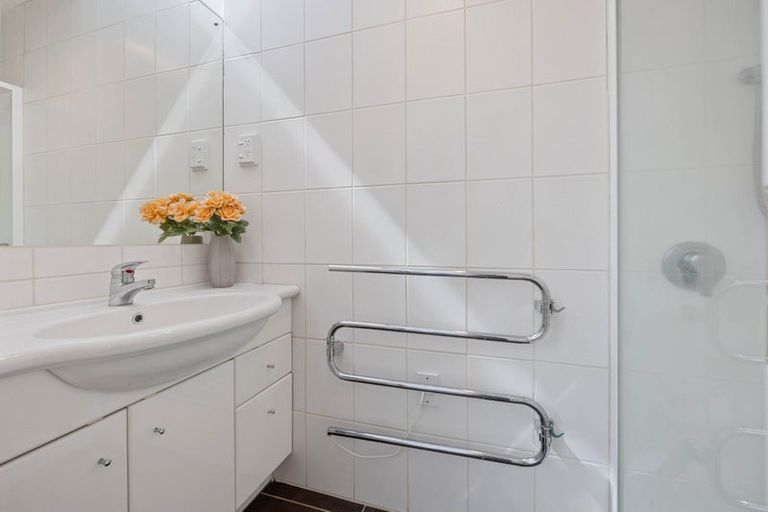 Photo of property in 13 Seymour Road, Mellons Bay, Auckland, 2014