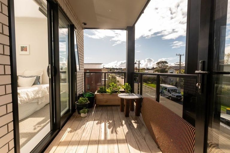 Photo of property in 102/63 Tonar Street, Northcote, Auckland, 0627