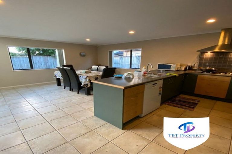 Photo of property in 36 Cyril French Drive, Flat Bush, Auckland, 2016