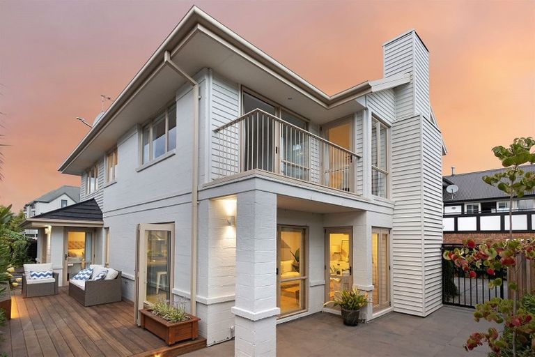 Photo of property in 16a Mona Vale Avenue, Riccarton, Christchurch, 8011