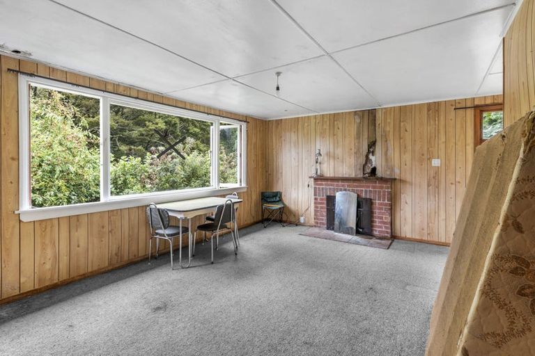 Photo of property in 19 Tui Terrace, Waipori Falls, Outram, 9073