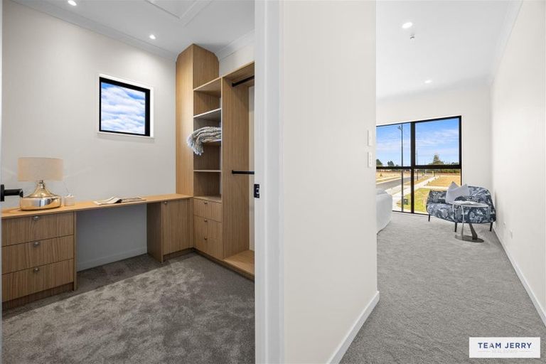 Photo of property in 37 Maungakaraka Road, Karaka, 2580
