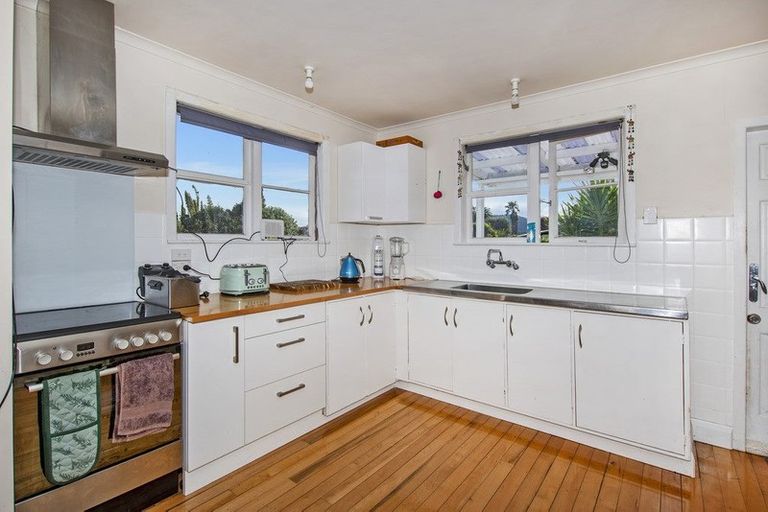 Photo of property in 10 Lewis Street, Te Kamo, Whangarei, 0112