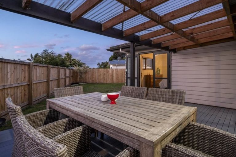 Photo of property in 2 Harris Street, Te Puke, 3119