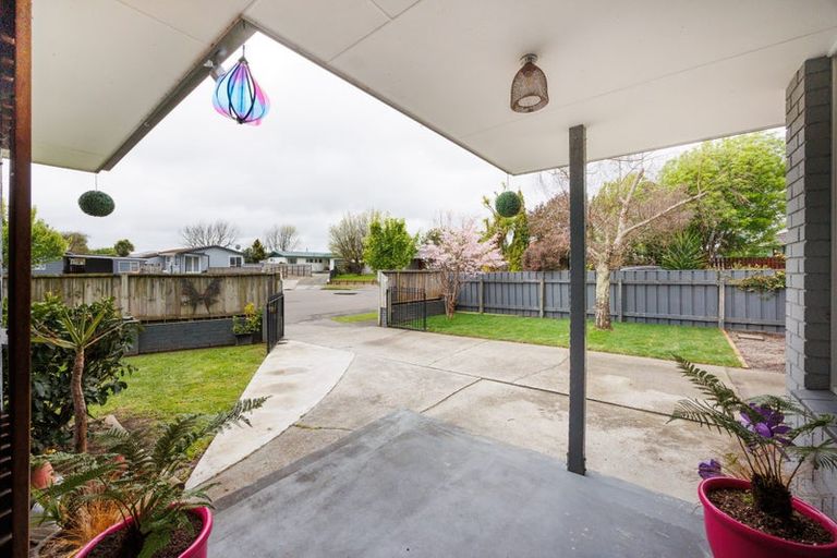 Photo of property in 10 Adams Place, Kelvin Grove, Palmerston North, 4414