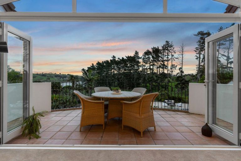 Photo of property in 84 Potts Road, Whitford, Howick, 2571