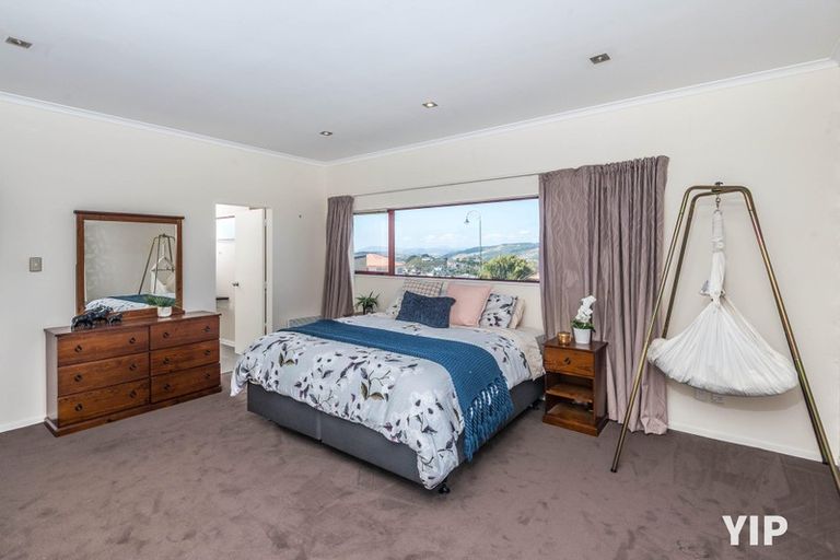 Photo of property in 1 Comber Place, Johnsonville, Wellington, 6037