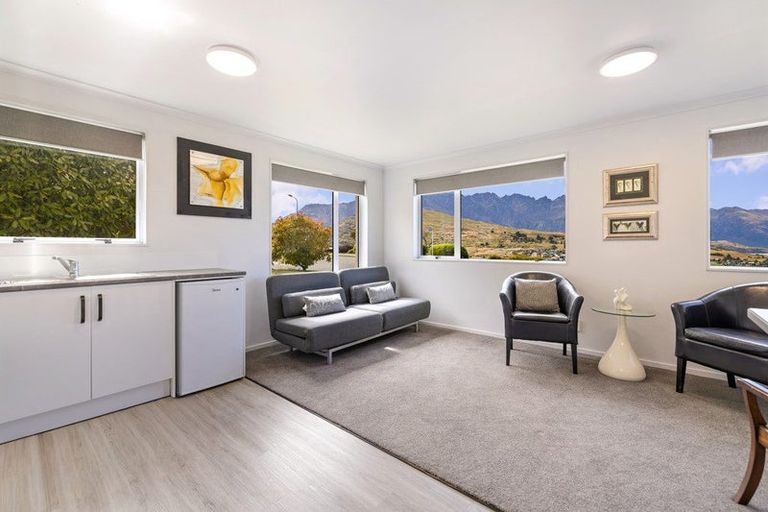 Photo of property in 108 Panorama Terrace, Queenstown, 9300