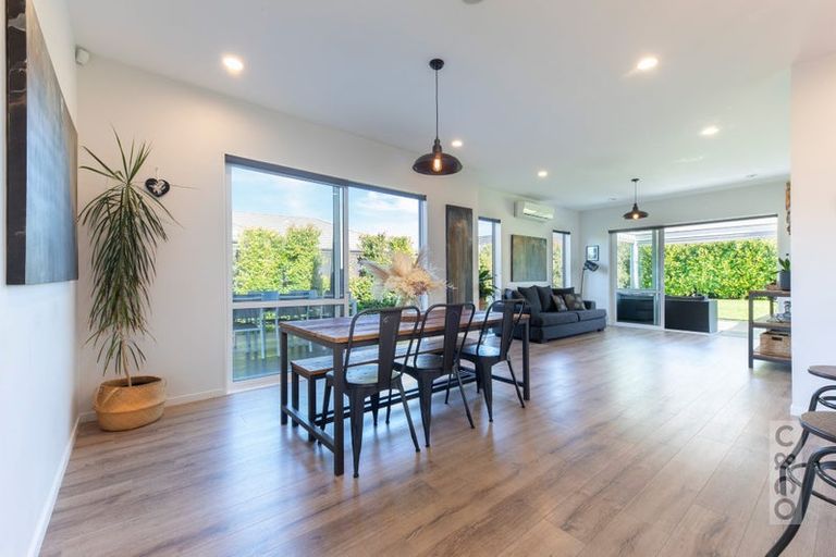 Photo of property in 30 Jelas Drive, Riverhead, 0820