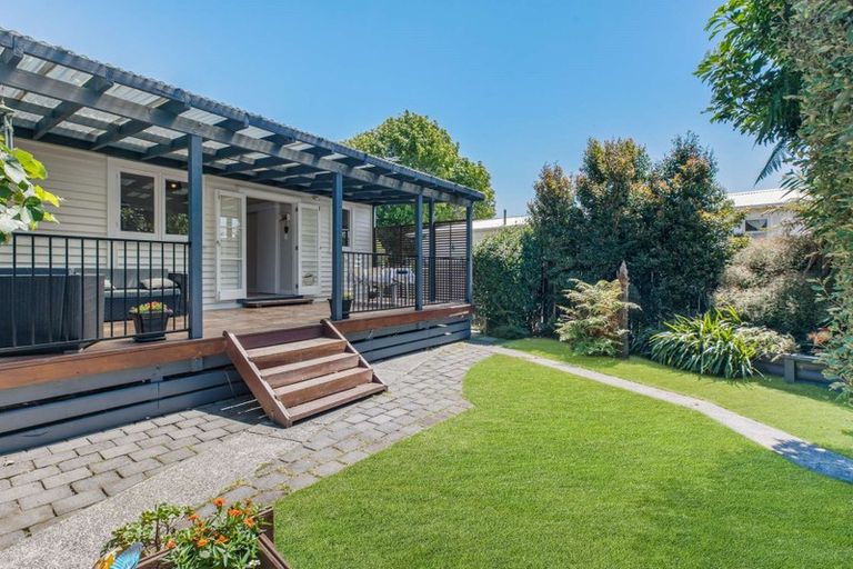 Photo of property in 64 Gloucester Road, Manurewa, Auckland, 2102