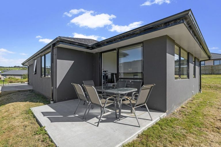 Photo of property in 10 Mahi Road, Helensville, 0800