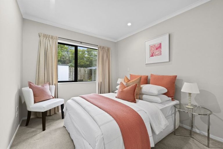 Photo of property in 60 Seamount Drive, Red Beach, 0932