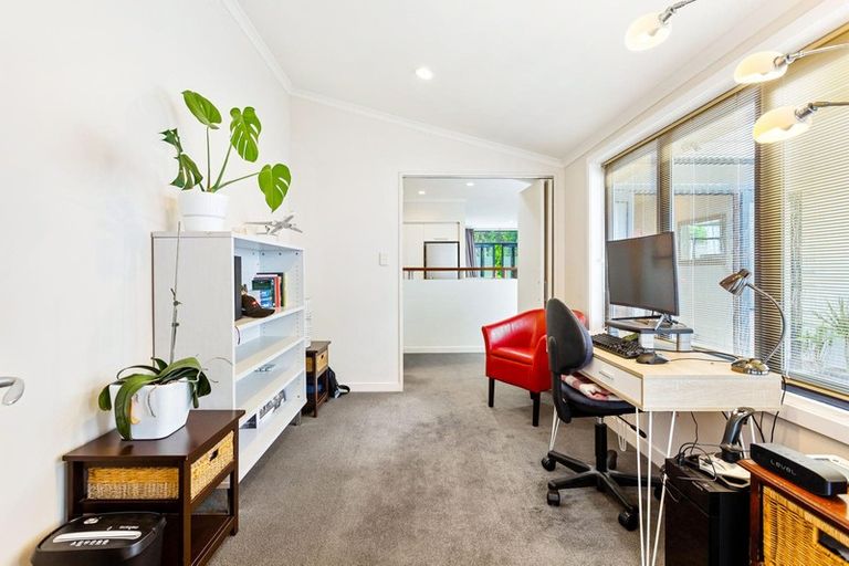 Photo of property in 34 Gunner Drive, Te Atatu Peninsula, Auckland, 0610