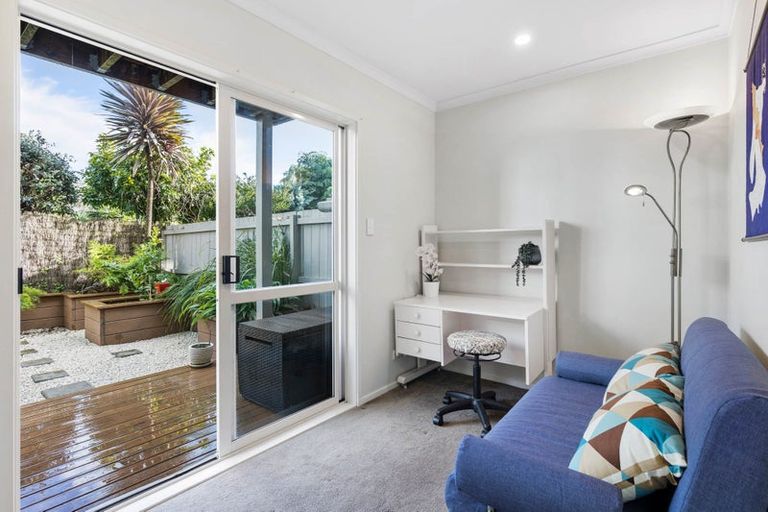 Photo of property in 10/4 Keeling Road, Henderson, Auckland, 0612