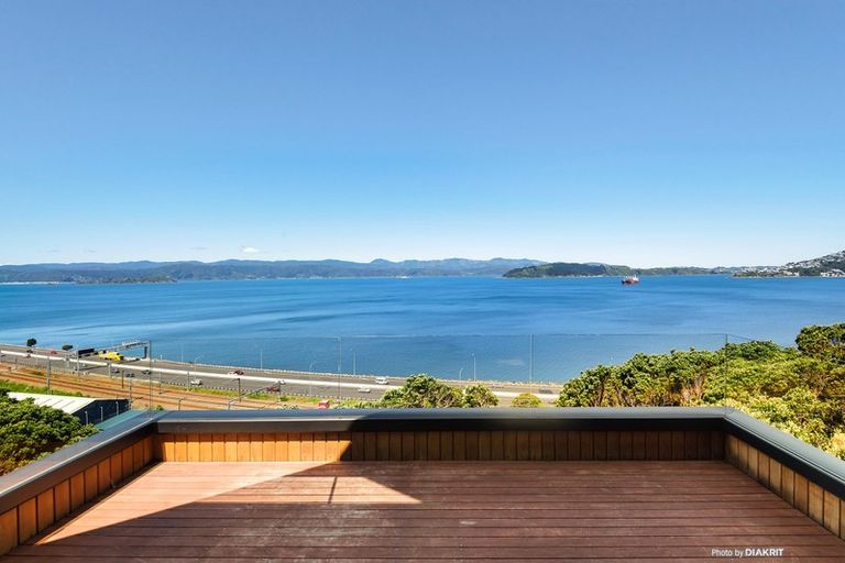 Photo of property in 12 Satchell Way, Kaiwharawhara, Wellington, 6035