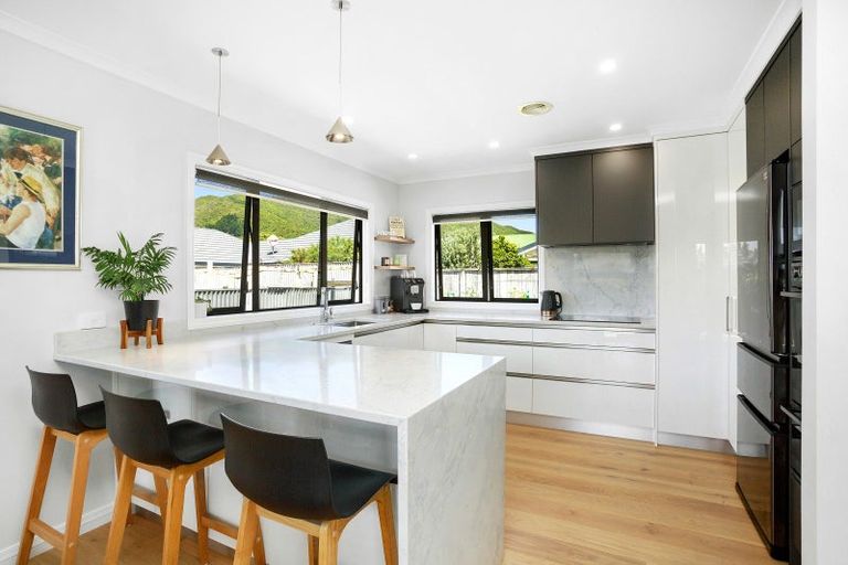 Photo of property in 27b Vincent Street, Waterloo, Lower Hutt, 5011