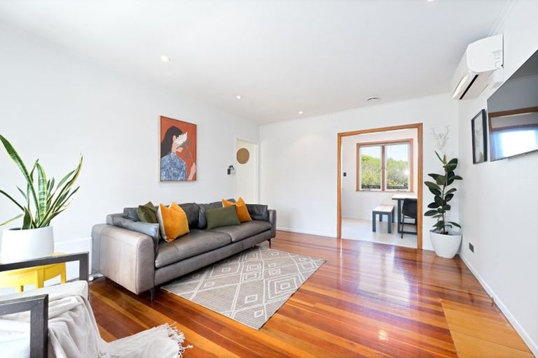 Photo of property in 2/67 Matipo Road, Te Atatu Peninsula, Auckland, 0610