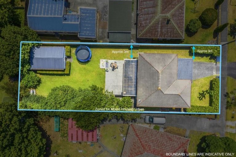 Photo of property in 53 Beach Road, Te Atatu Peninsula, Auckland, 0610