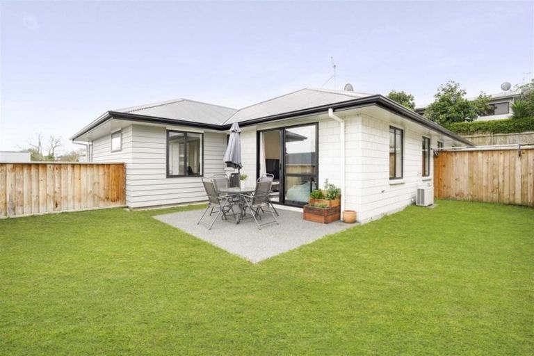 Photo of property in 142u3 Forest Lake Road, Forest Lake, Hamilton, 3200