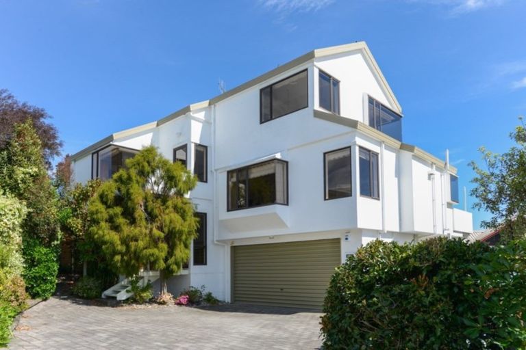 Photo of property in 56 Churchill Drive, Taradale, Napier, 4112