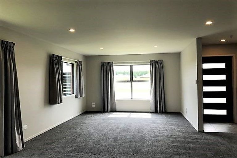 Photo of property in 14 Hannington Way, Rolleston, 7615