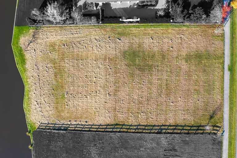 Photo of property in 22 Mapleham Drive, Pegasus, 7612