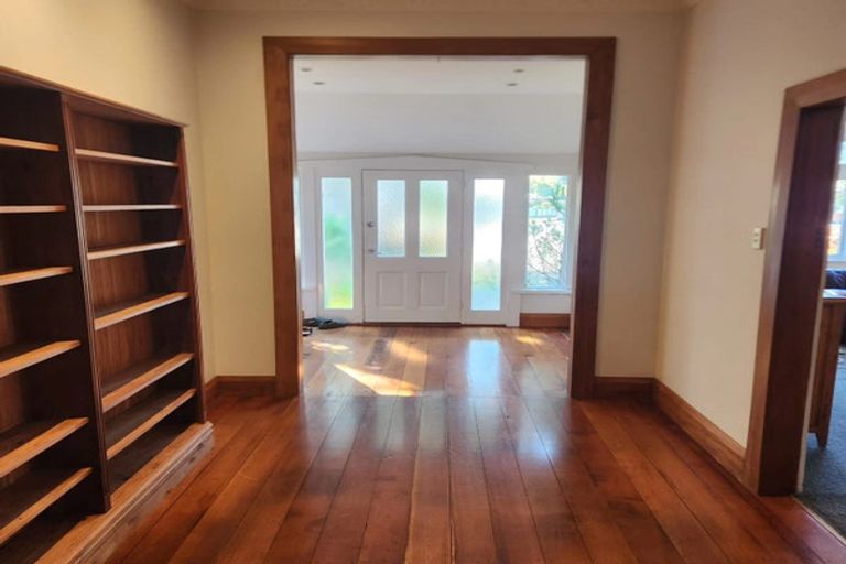 Photo of property in 1 Williams Grove, Melling, Lower Hutt, 5010