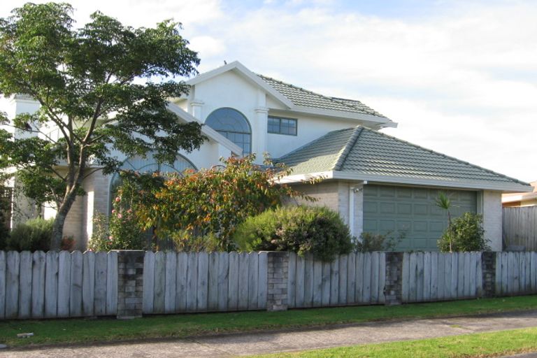 Photo of property in 14 Judd Place, Orewa, 0931
