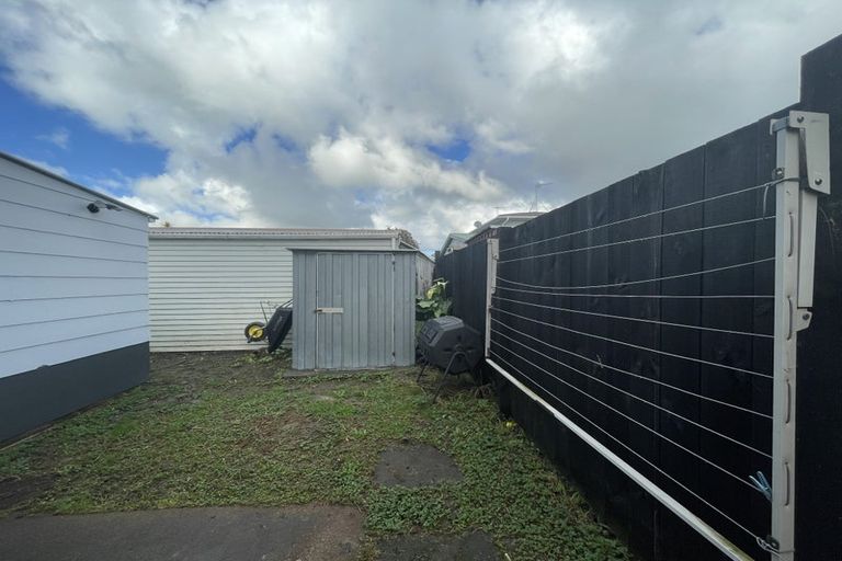 Photo of property in 94 Roberts Road, Te Atatu South, Auckland, 0610