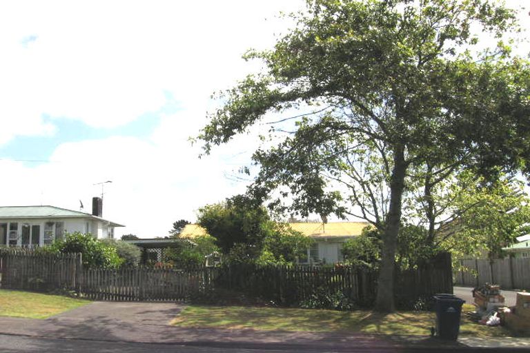 Photo of property in 2/88 Verbena Road, Birkdale, Auckland, 0626