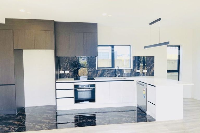 Photo of property in 46 Auranga Drive, Karaka, 2113