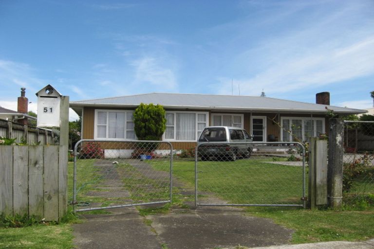 Photo of property in 51 Mckenzie Road, Mangere Bridge, Auckland, 2022