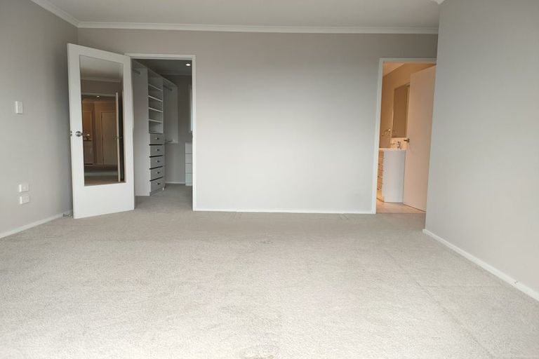 Photo of property in 4 Alloway Street, Westgate, Auckland, 0614