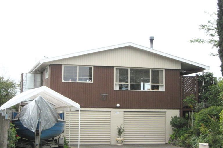 Photo of property in 20 Beeston Place, Redwood, Christchurch, 8051