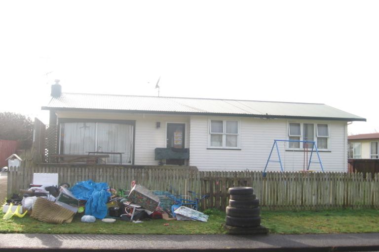Photo of property in 106 Marne Road, Papakura, 2110
