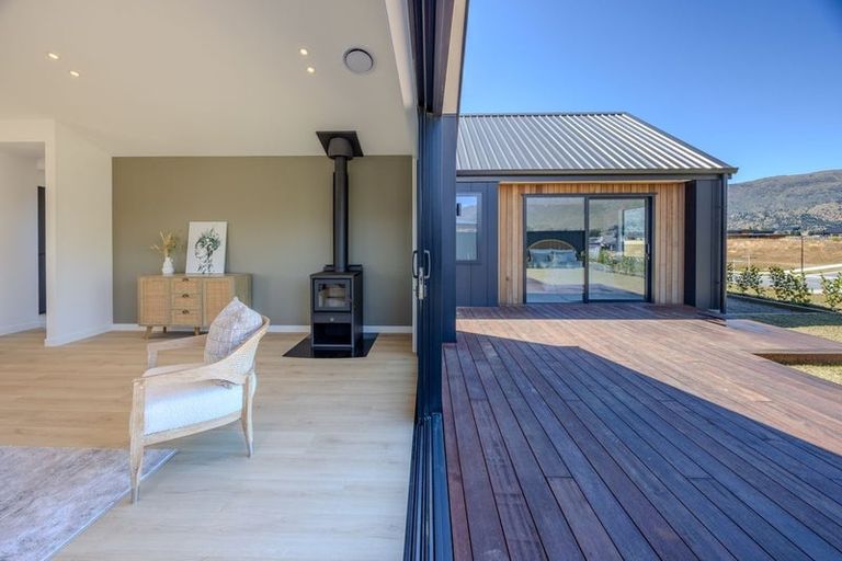 Photo of property in 3 Mason Street, Wanaka, 9305