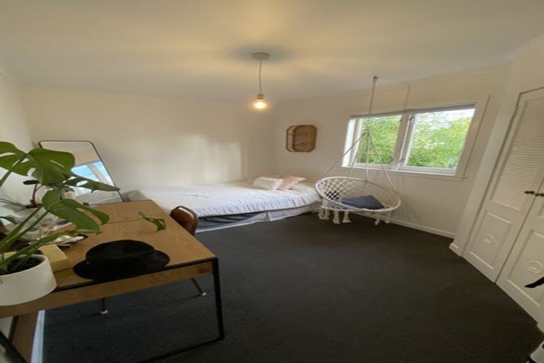 Photo of property in 48 Titirangi Road, New Lynn, Auckland, 0600