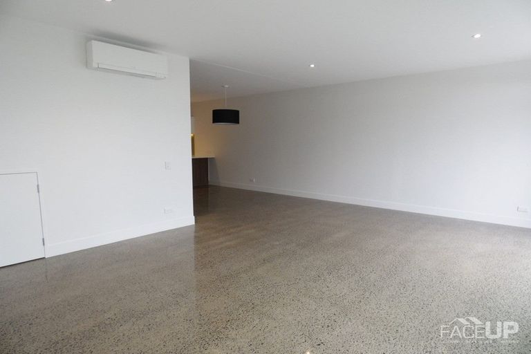 Photo of property in 21 Nevill Road, Hobsonville, Auckland, 0616