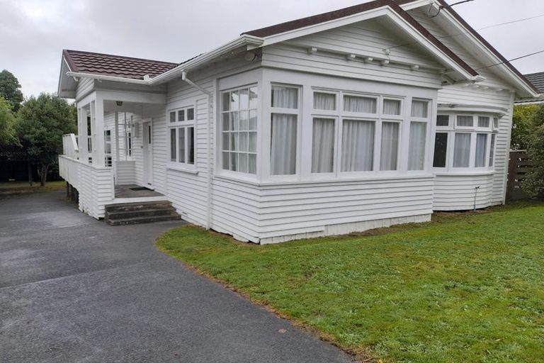 Photo of property in 27 Beauchamp Street, Karori, Wellington, 6012