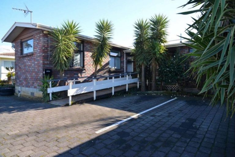Photo of property in 26 Weymouth Street, New Plymouth, 4310