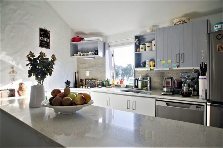 Photo of property in Oceanside Apartments, 10/453 Hibiscus Coast Highway, Orewa, 0931